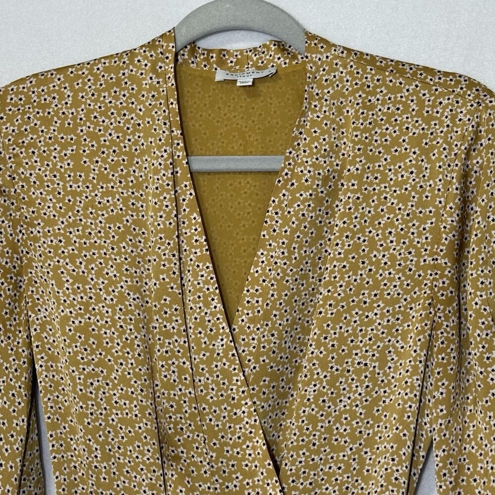 Equipment Femme Long Sleeve Yellow Floral Belted Fanetta Chic Wrap Dress Size 2 - Picture 4 of 14